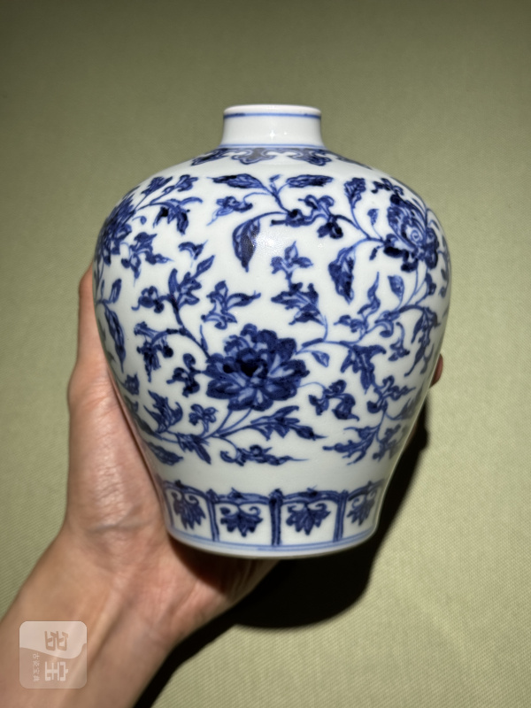 清雍正 御制仿宣窑青花缠枝花卉纹茶叶罐 - 图9